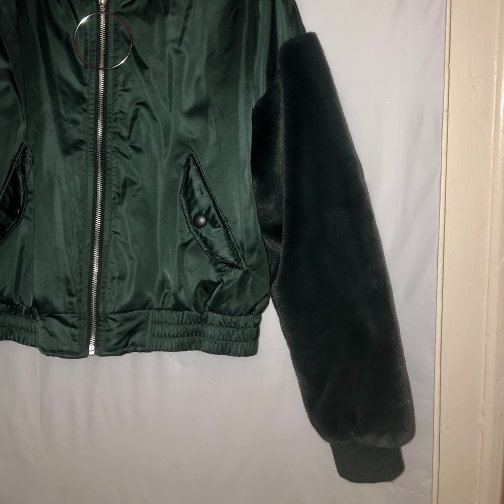 Jacket - Picture 3 of 4
